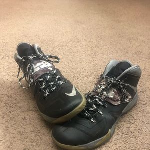 Lebron James Sneakers